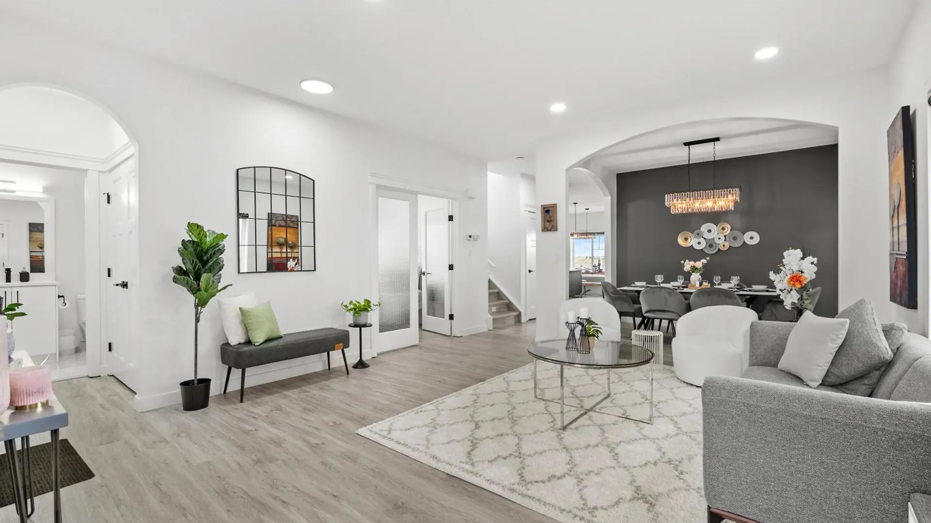 Luxury Lakeview Home - 2500Sqft Of Private Space With 5 Beds, 4 Bath, 2 Living Rooms, Kitchen, Ac, Jacuzzi, 10 Guests Max, Basement Not Included, 18-Min To Airport, 20-Min To Downtown, 80-Min To Banff YYC Casa vacanze